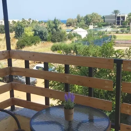 Hotel Cleo 250m From The Malia